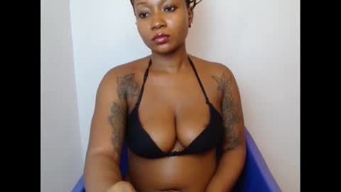 Snapshot of juicyxpink chatting on February 2025 02:04:02 PM juicyxpink online show from February 2025 02:04:02 PM