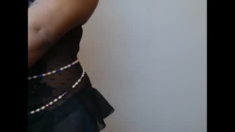 Snapshot of juicyxpink chatting on February 2025 02:08:01 PM juicyxpink online show from February 2025 02:08:01 PM