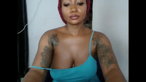 Snapshot of juicyxpink chatting on October 2025 11:38:01 PM juicyxpink online show from October 2025 11:38:01 PM