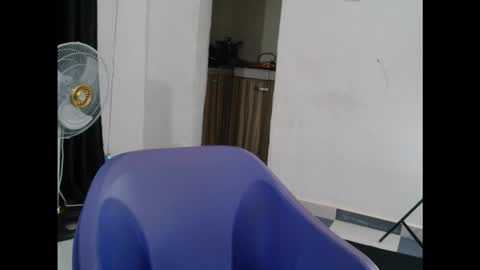 Snapshot of juicyxpink chatting on October 2025 01:02:02 AM juicyxpink online show from October 2025 01:02:02 AM