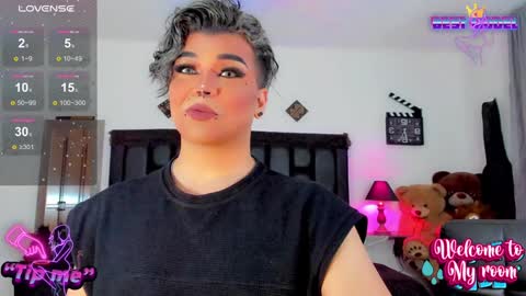 Snapshot of jujubee_lander chatting on January 2025 01:27:01 PM Jujubee online show from January 2025 01:27:01 PM