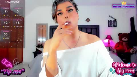 Snapshot of jujubee_lander chatting on January 2025 05:17:01 PM Jujubee online show from January 2025 05:17:01 PM