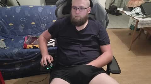 Julcs online show from December 2024 08:25:01 PM