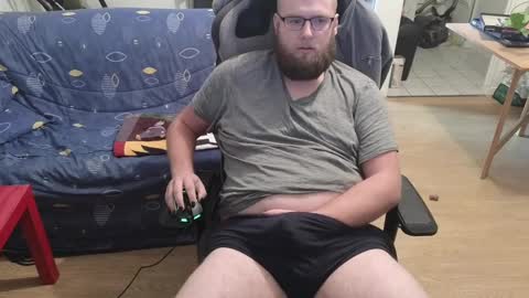 Julcs online show from December 2024 01:33:01 PM