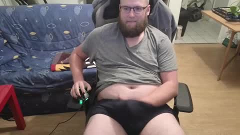 Julcs online show from December 2024 06:24:02 PM