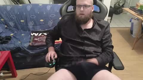 Julcs online show from December 2024 04:06:01 PM