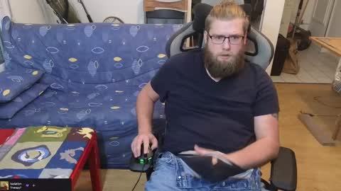 Julcs online show from February 2025 08:22:02 PM