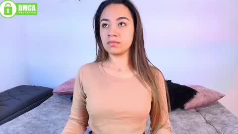 Jules and Gia online show from June 2026 06:28:01 PM