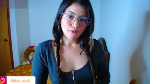 Juliana online show from February 2025 03:15:02 PM