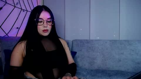 JULI  AARON online show from October 2025 11:38:01 PM