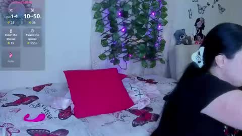 juli_castillo1 online show from April 2026 03:04:01 PM