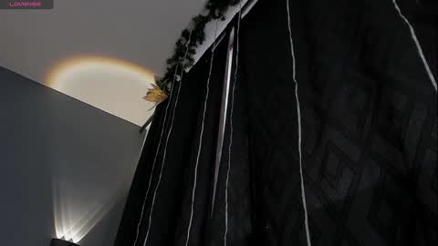 Snapshot of juli_hairy chatting on February 2025 03:15:02 PM Juli Modelo Independiente online show from February 2025 03:15:02 PM