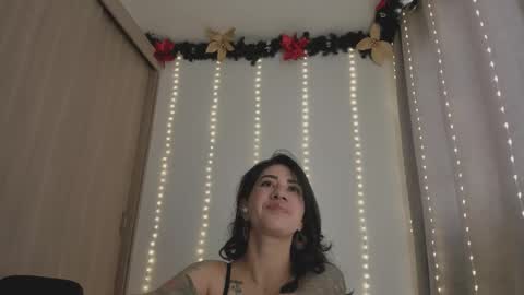 Snapshot of juli_hairy chatting on January 2026 03:47:01 PM Juli Modelo Independiente online show from January 2026 03:47:01 PM
