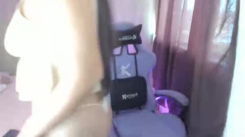juli_santos_22 online show from May 2026 02:32:01 PM