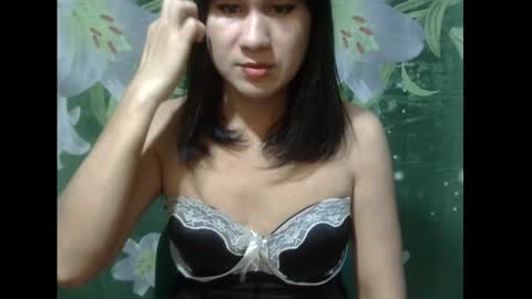 Snapshot of julia111987 chatting on May 2026 05:23:02 PM JULIA online show from May 2026 05:23:02 PM