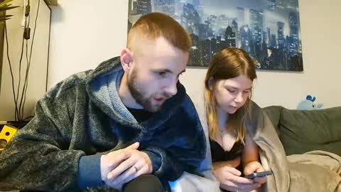 julia_official online show from February 2025 07:38:01 PM