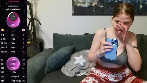 julia_official online show from March 2025 09:15:02 PM