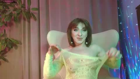 Julia online show from November 2025 05:58:02 PM