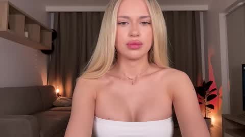 Snapshot of julia_rle chatting on September 2025 08:32:01 PM Julia R Le online show from September 2025 08:32:01 PM