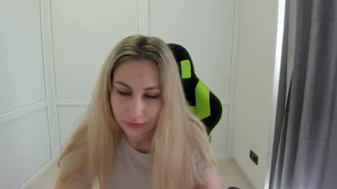 Julia online show from July 2026 06:32:01 AM