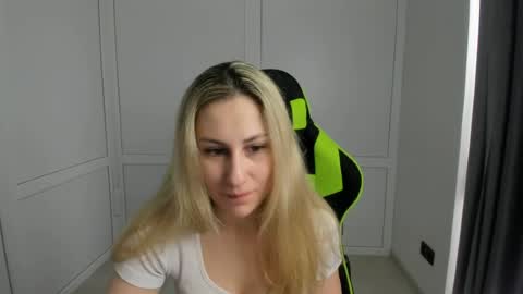 Julia online show from July 2026 06:26:02 AM