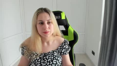Julia online show from July 2026 10:39:01 AM
