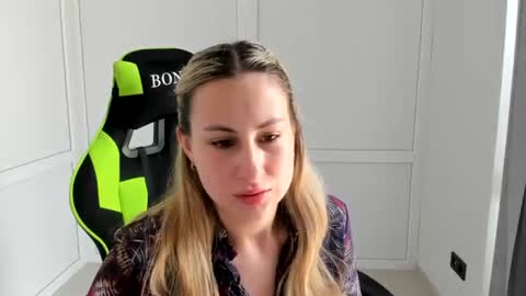 Julia online show from July 2026 12:45:01 PM
