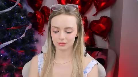 Julia online show from March 2026 03:15:02 PM