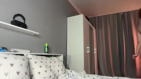 Julia -  online show from April 2026 04:12:02 PM