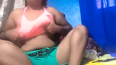 juliah02 online show from February 2025 01:38:01 PM