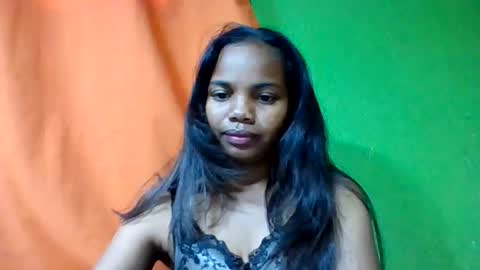 juliah02 online show from May 2026 05:36:01 AM