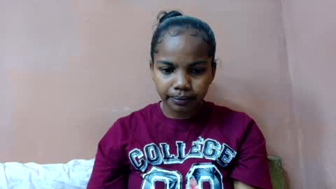 juliah02 online show from July 2026 06:34:02 AM