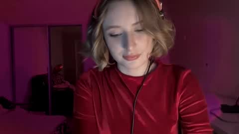 Snapshot of juliahupman chatting on February 2026 07:37:01 PM Kate online show from February 2026 07:37:01 PM