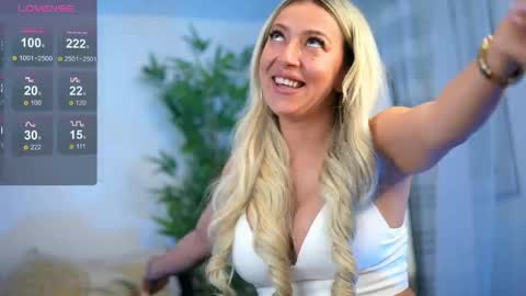 Julia online show from May 2026 06:12:02 PM