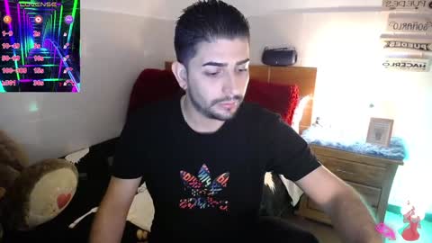 Snapshot of julian1225_ chatting on January 2025 09:18:02 PM Julian online show from January 2025 09:18:02 PM