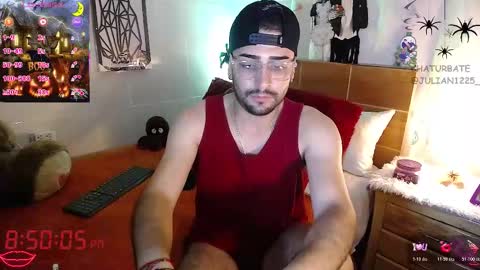 Snapshot of julian1225_ chatting on October 2025 01:49:01 AM Julian online show from October 2025 01:49:01 AM