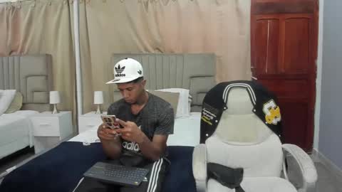 Snapshot of julian_billy chatting on February 2025 05:39:01 PM julian billy online show from February 2025 05:39:01 PM