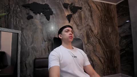 Snapshot of julian_mercier chatting on February 2026 11:17:01 AM JULIAN online show from February 2026 11:17:01 AM