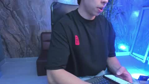 JULIAN  online show from April 2026 11:14:02 PM