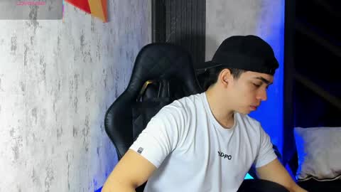 JULIAN  online show from May 2026 12:08:02 AM