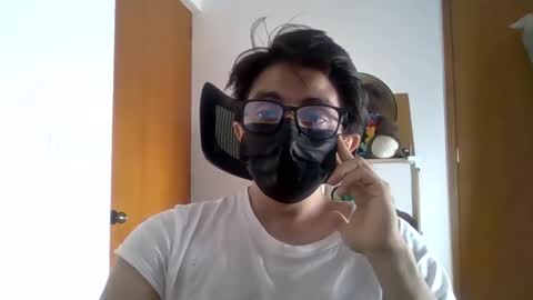 Snapshot of julian_mora7 chatting on February 2025 05:35:01 PM Julian Mora online show from February 2025 05:35:01 PM