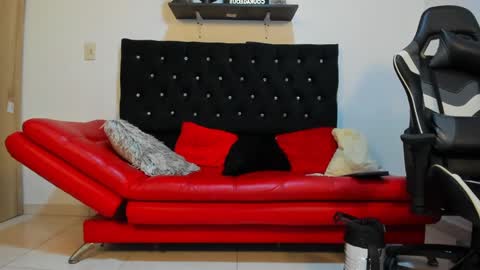 Snapshot of julian_wallace chatting on March 2025 11:16:02 PM julian_wallace online show from March 2025 11:16:02 PM