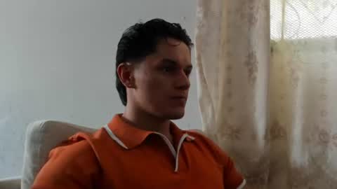 julian_wallace1 online show from July 2026 06:25:01 PM