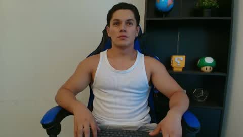 julian_wallace1 online show from July 2026 09:45:02 PM