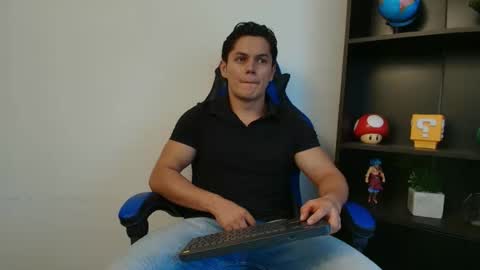 julian_wallace1 online show from July 2026 10:06:02 PM