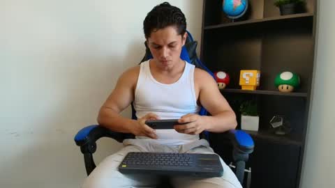 julian_wallace1 online show from July 2026 08:52:02 PM
