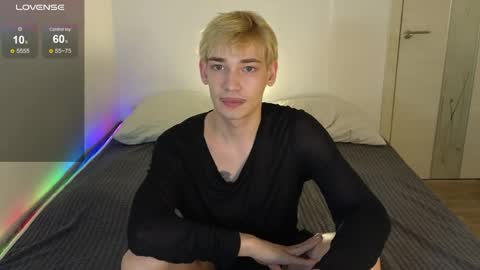 Snapshot of julian_win chatting on April 2026 11:07:01 PM Eren online show from April 2026 11:07:01 PM