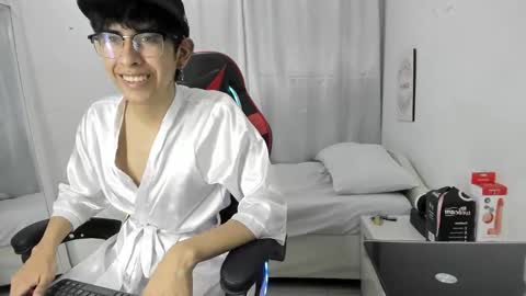 Snapshot of julian_xp chatting on March 2026 07:06:02 PM Julian online show from March 2026 07:06:02 PM