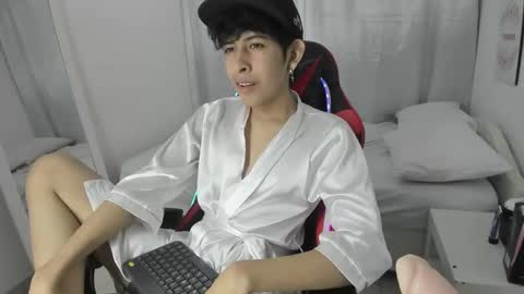 Snapshot of julian_xp chatting on March 2026 07:19:01 PM Julian online show from March 2026 07:19:01 PM