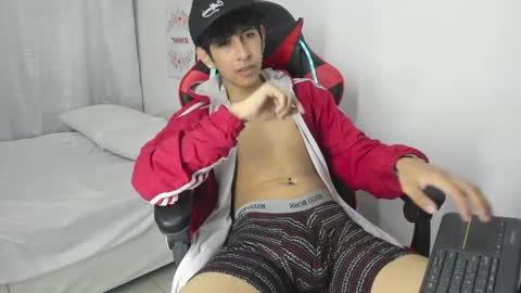 Snapshot of julian_xp chatting on March 2026 07:36:02 PM Julian online show from March 2026 07:36:02 PM